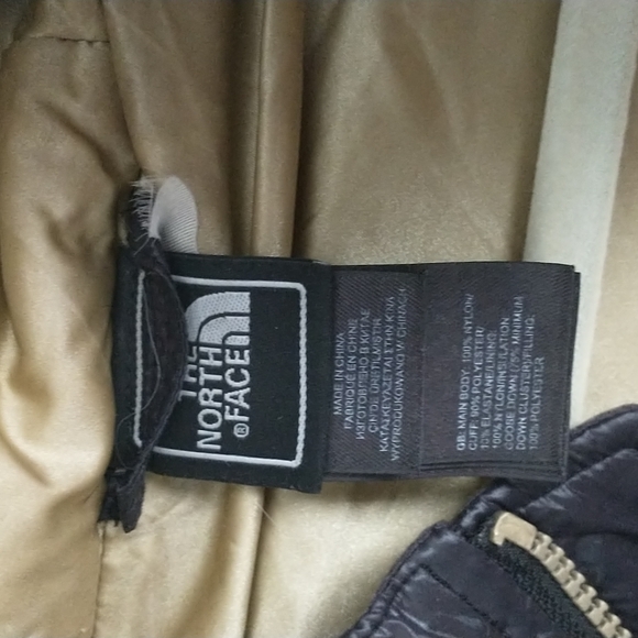 North Face Cocolee Black Belted 660 Puffer Jacket Girls XL, Womens XS/S - Picture 7 of 9